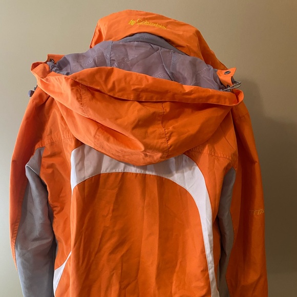 Columbia ski jacket w/ liner - Picture 7 of 10